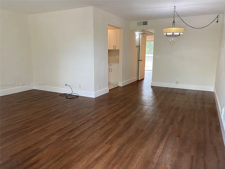 800 SW 131st Ave #311F — Photo 8