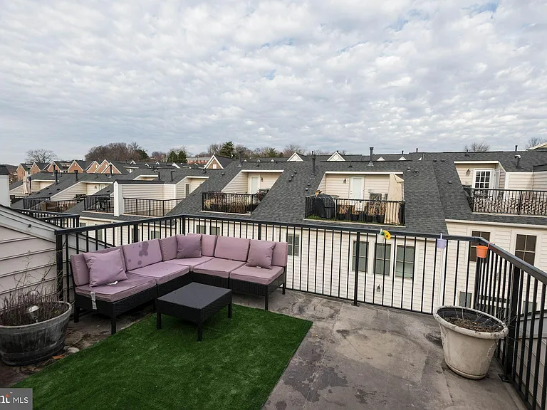 3309 Kemper Rd — Photo 28