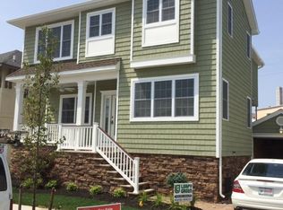 26 N Fredericksburg Ave, Margate, NJ 08402