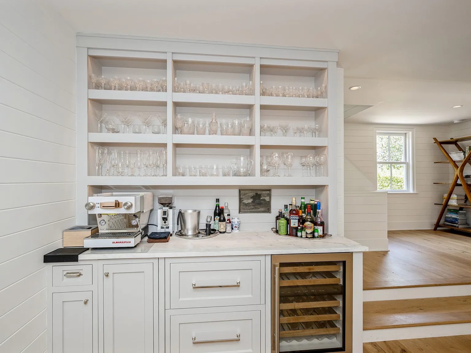 Stunning Southampton Village Traditional — Photo 4