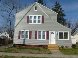 177 Davis St, Springfield, MA 01104