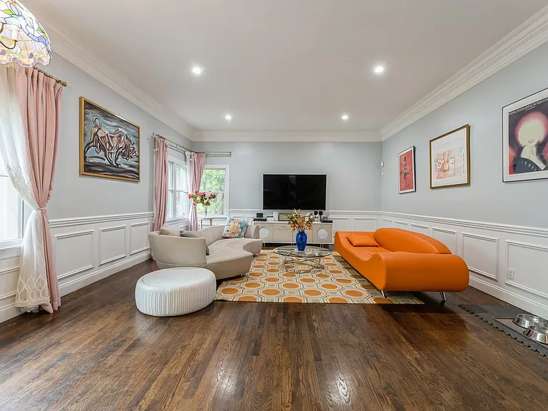 107 Hudson Ave #107 — Photo 32