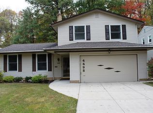 4495 Brendan Ln, North Olmsted, OH 44070