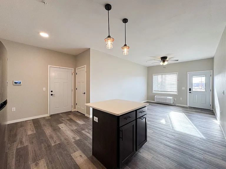 757 Parent St — Photo 13