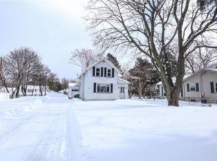 134 Stanton Ln, Rochester, NY 14617