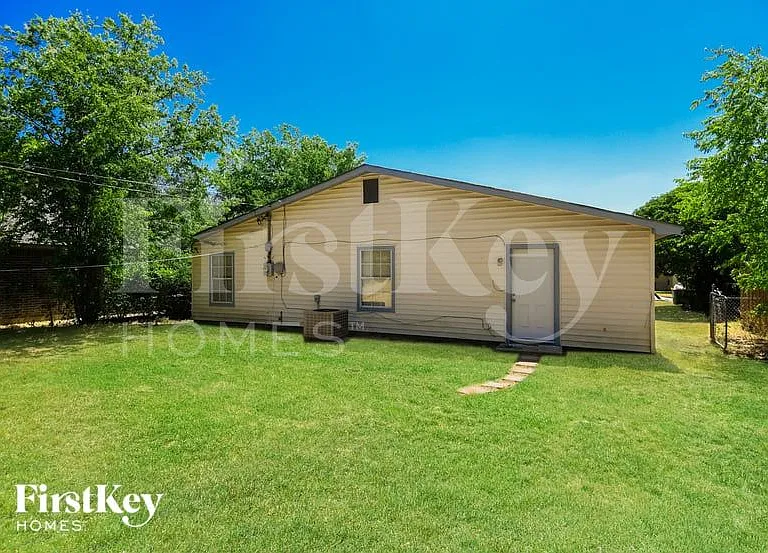 841 Hackamore St — Photo 15