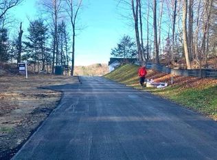 17B Butterfield Rd, Newtown, CT 06470