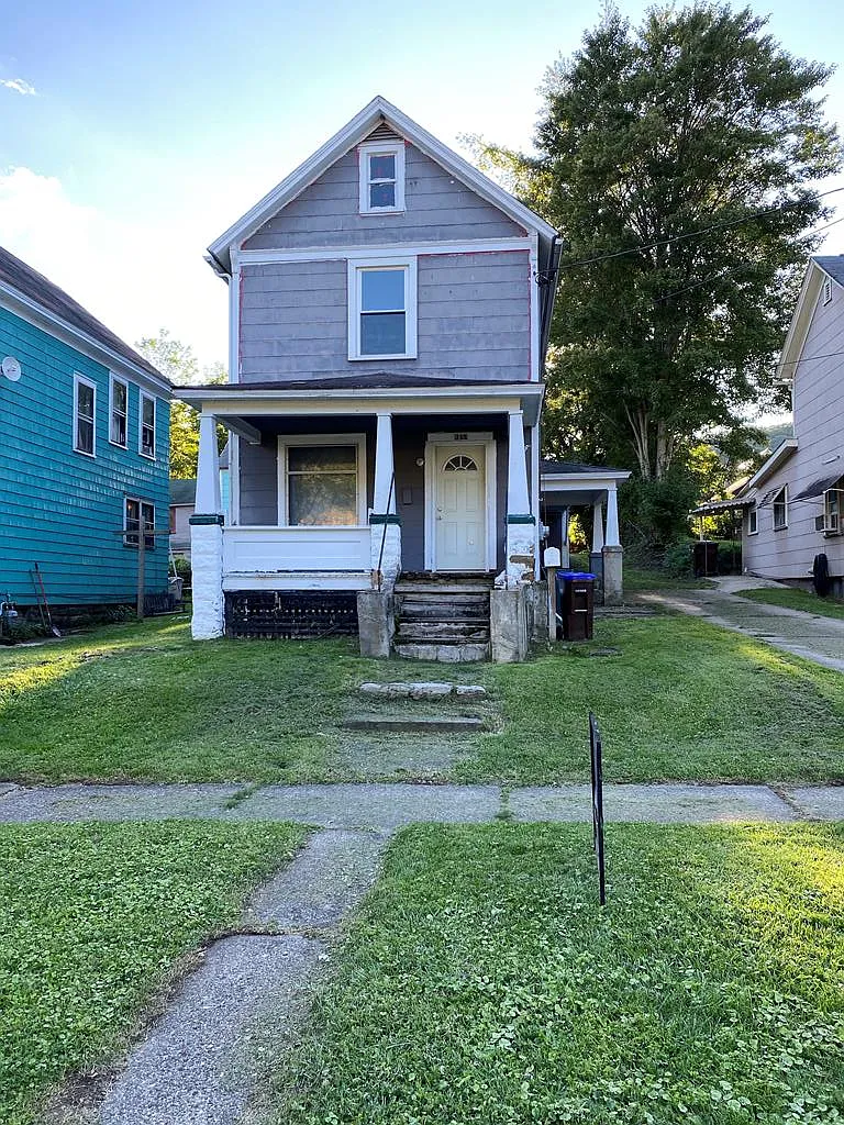 317 Elk St photo 1
