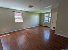 206-07 Hillside Ave, Queens Village, NY