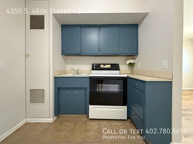 4350 S 48th St #1 — Photo 6