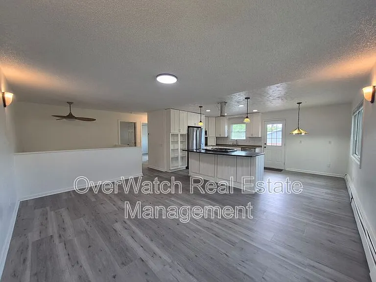 17024 Meadow Creek Dr — Photo 26
