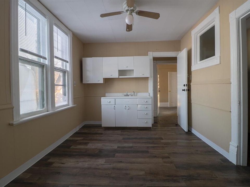 1st image of 1801 W Meinecke AVENUE