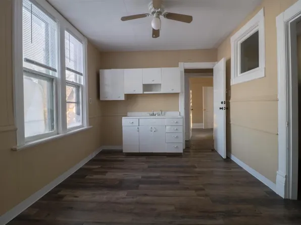 1801 W Meinecke AVENUE, Milwaukee, WI 53206