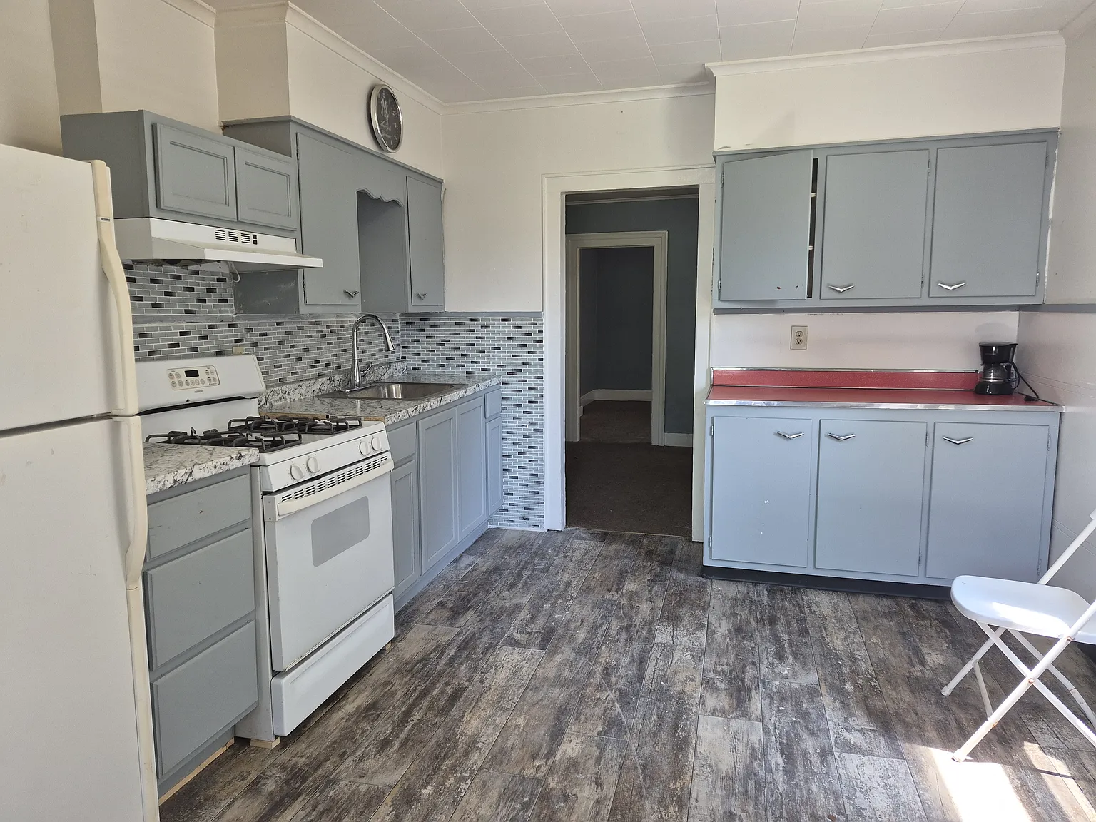 3 bed, 1250 sqft, $1,300 — Photo 4