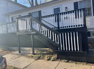 12 Hamilton St, Newton, NJ 07860