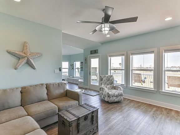 4th image of 987 Tidelands Dr