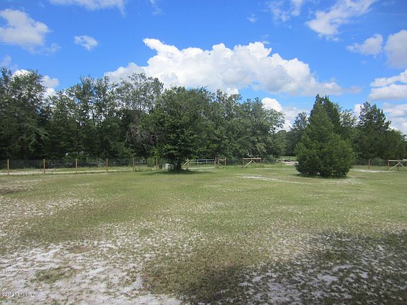 4th image of 765 Linda Ln