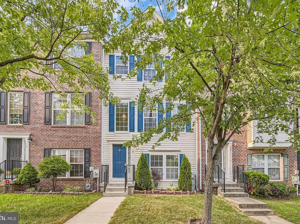 18 Hallsdale Ct, Rosedale, MD 21237