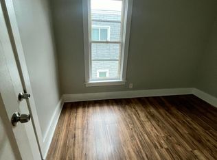 9 Bayard St, Amsterdam, NY 12010