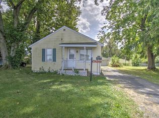 2925 E Harrison Ave, Decatur, IL 62526