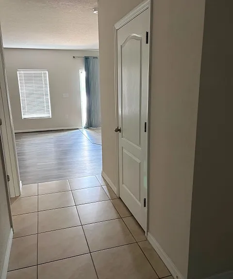 1222 Haines Dr — Photo 2