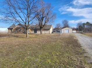 1946 W Maple St, Columbus, KS 66725