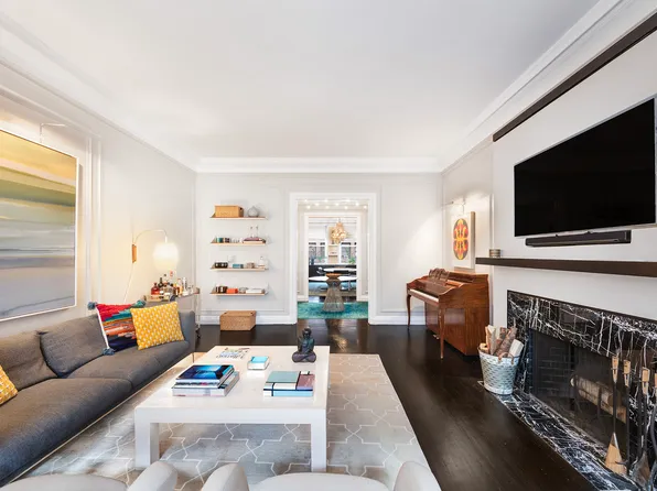 210 West 90th Street 7B image 2 of 12