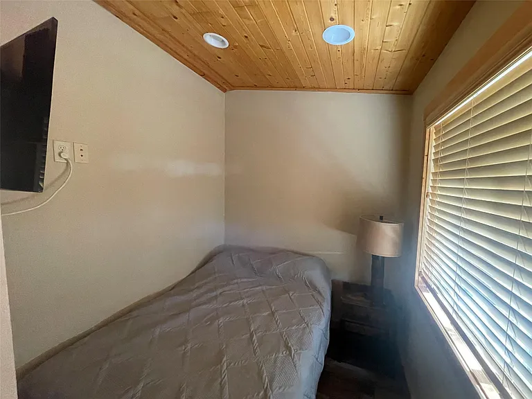 1104 Rorem Ave #3 — Photo 20
