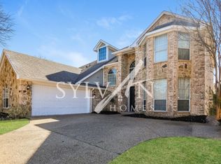313 Creekwood Ct, Kennedale, TX 76060