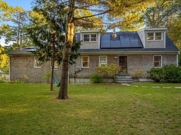 23 Little John Road, Falmouth, MA 02540