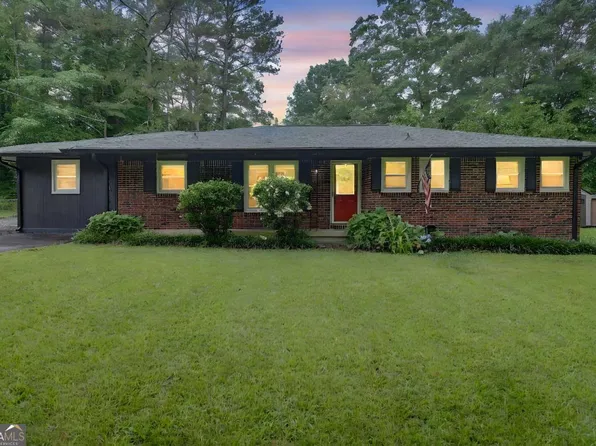 122 Vickery Dr, Fairburn, GA 30213