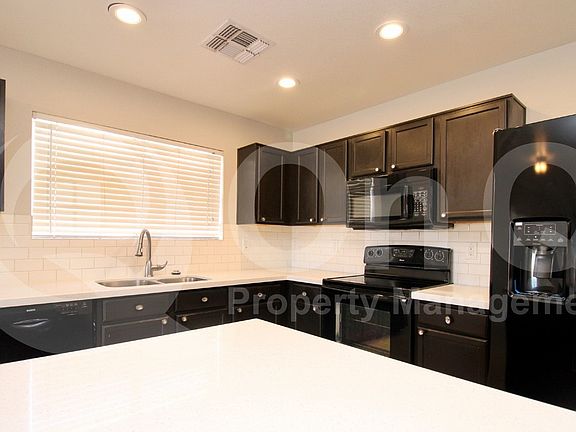 3rd image of 11260 E Quarry Ave