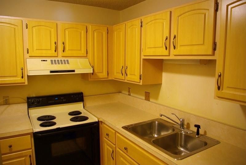 1st image of 26 10th St W Unit 303