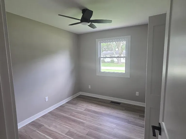 842 Fairview St — Photo 13