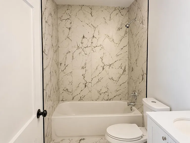 801 SW 4th Ct #3 — Photo 5