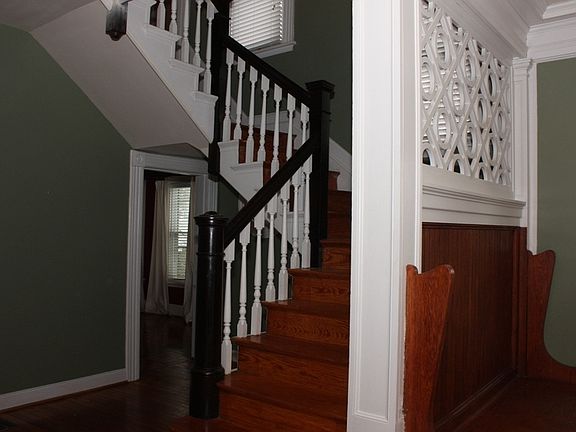 3rd image of 4106 Forest Hill Ave