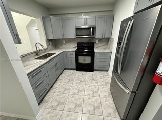 12005 SW 14th St APT 403, Miami, FL 33184