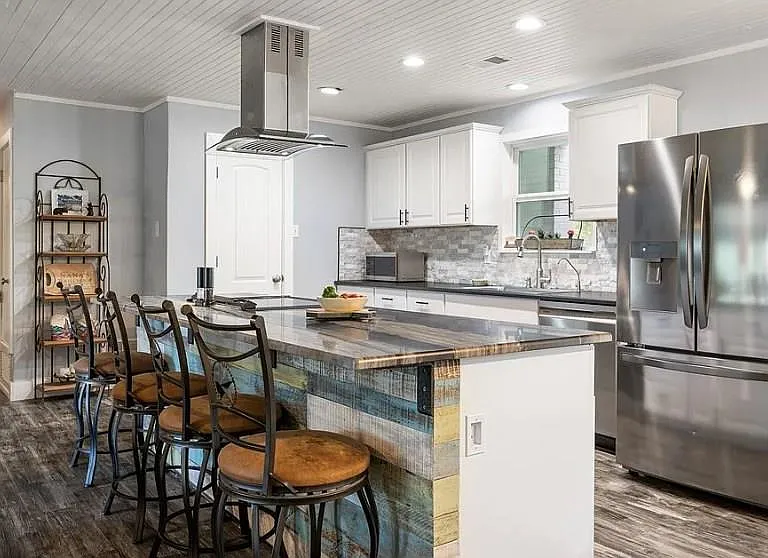 1214 Amanda Cir — Photo 4
