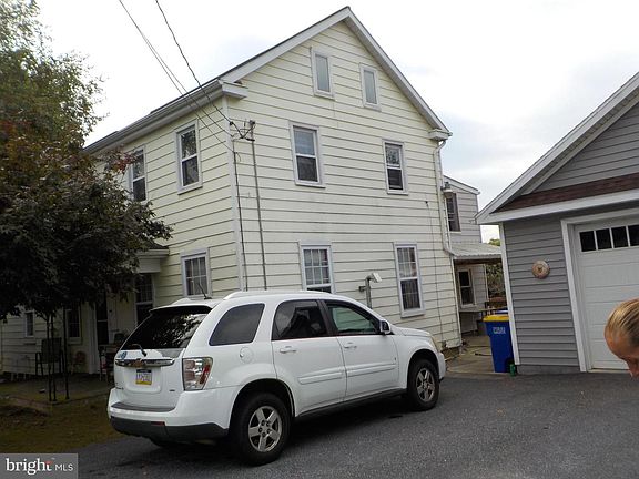 4th image of 1443 Shumaker Rd