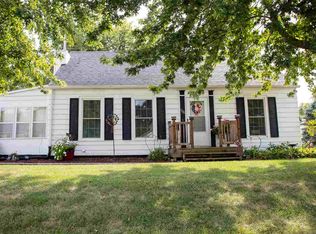 706 Sycamore St, La Porte City, IA