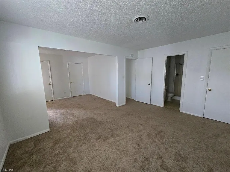 5710 Brandon Blvd — Photo 9
