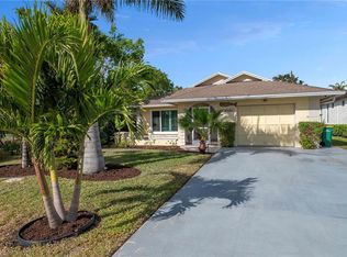 639 110th Ave N, Naples, FL 34108