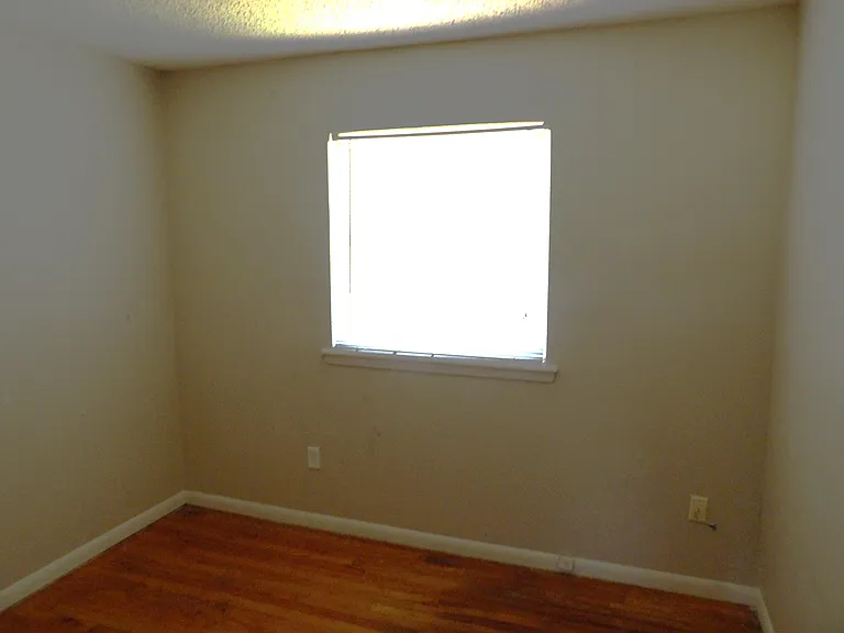 5322 NW Elm Ave — Photo 5