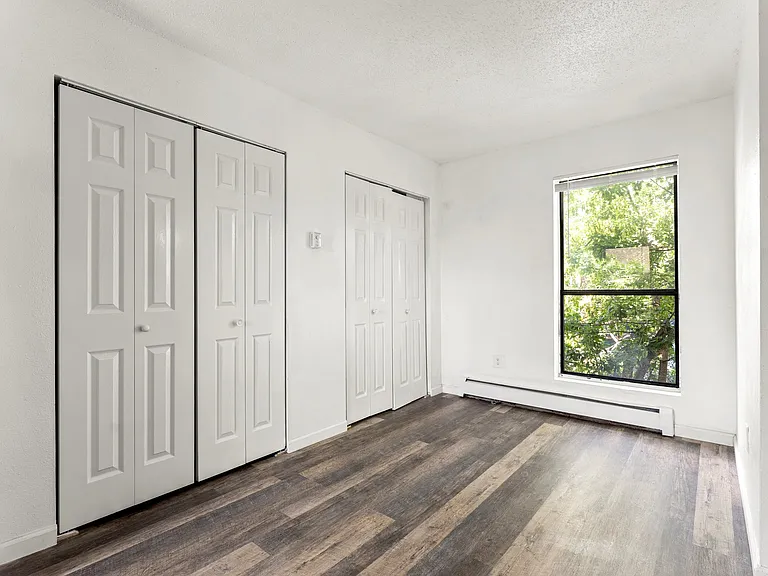 Goss Street Apartments — Photo 10