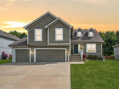 905 Crestridge Dr, Kearney, MO, 64060