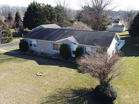 2nd image of 214 Saddlebrook Dr