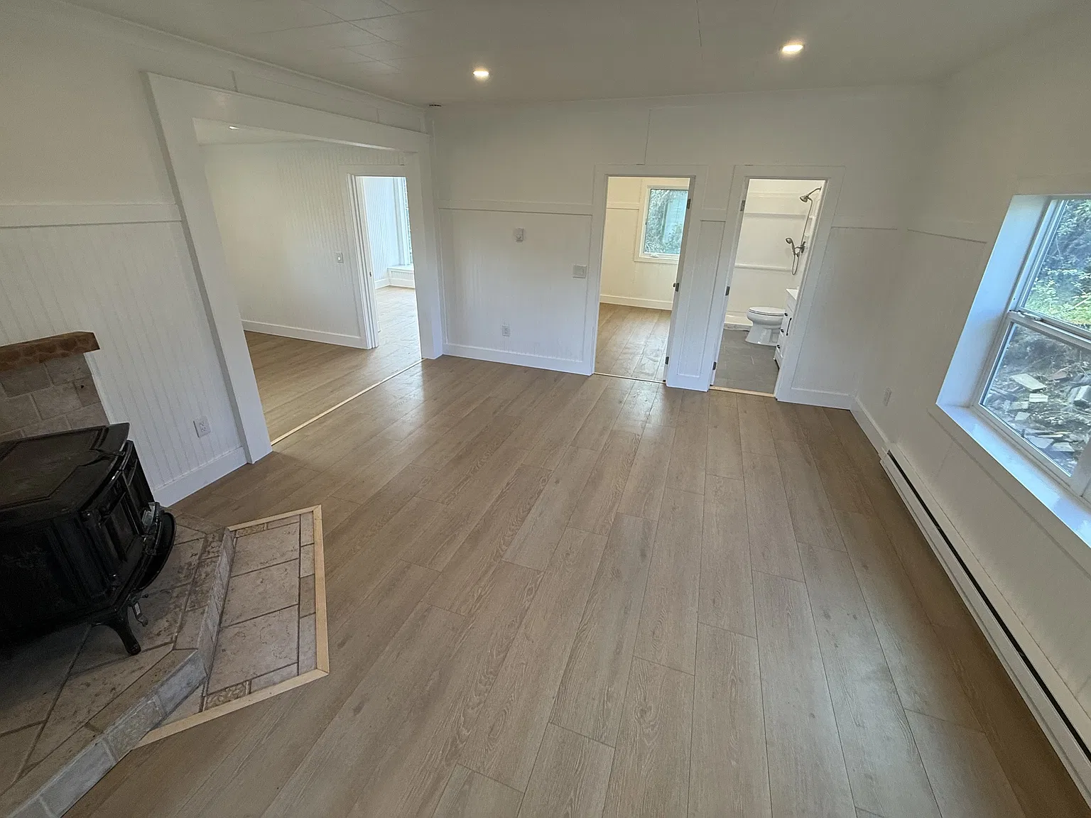 2 bed, 865 sqft, $1,950 — Photo 2