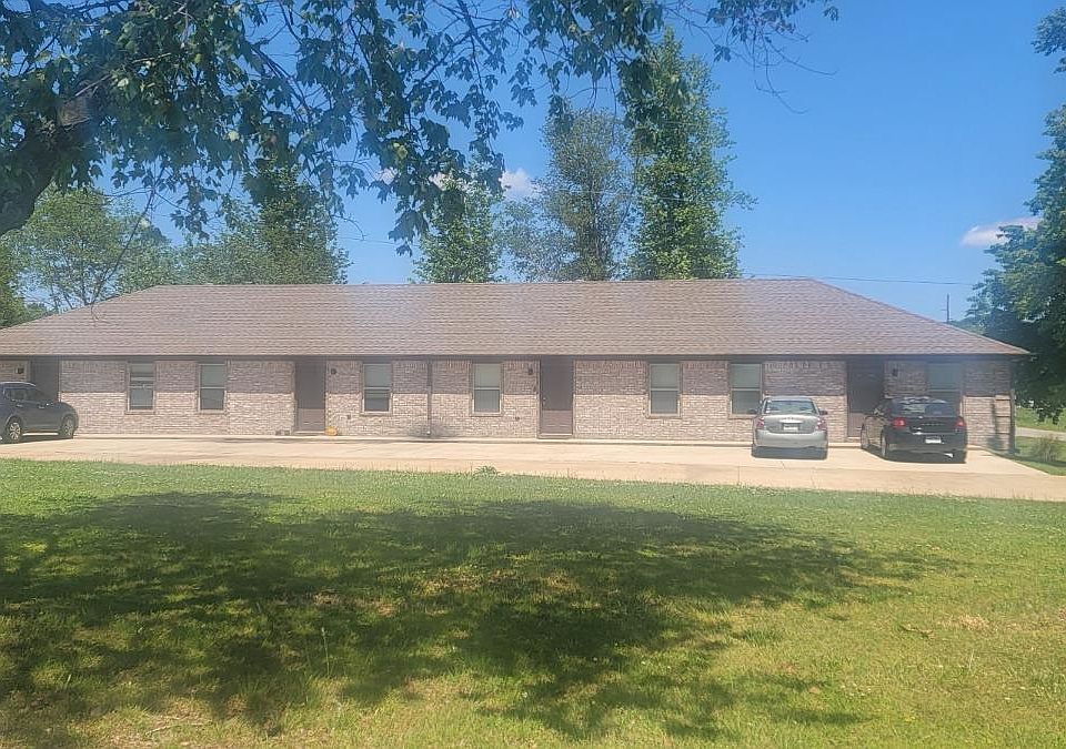 2nd image of 2500 Mockingbird Ln