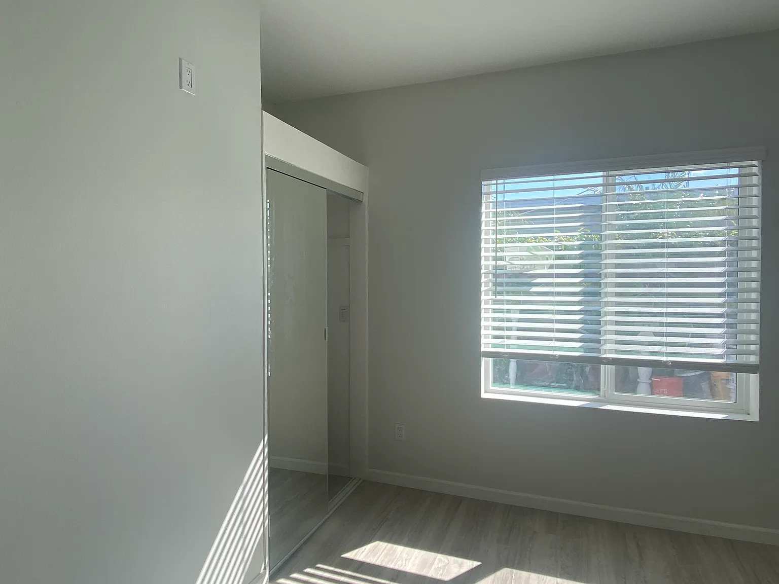 2 bed, $2,700 — Photo 4