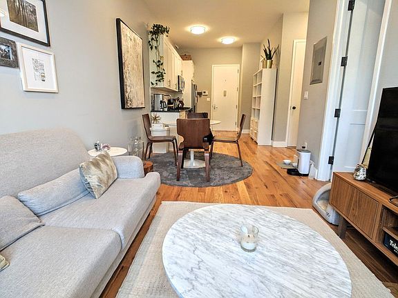 5th image of 224 New York Ave #3B